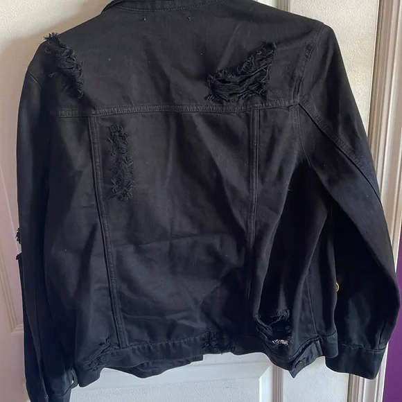 Refuge Distressed/Ripped Black Denim Jacket - Picture 5 of 5